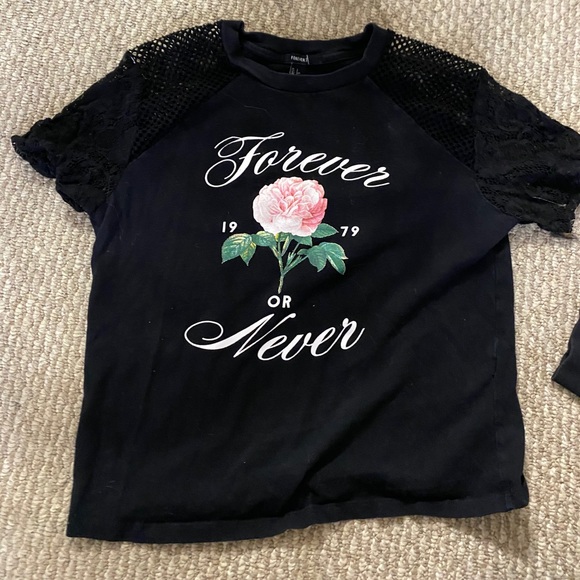 Forever 21 Tee - Picture 1 of 4